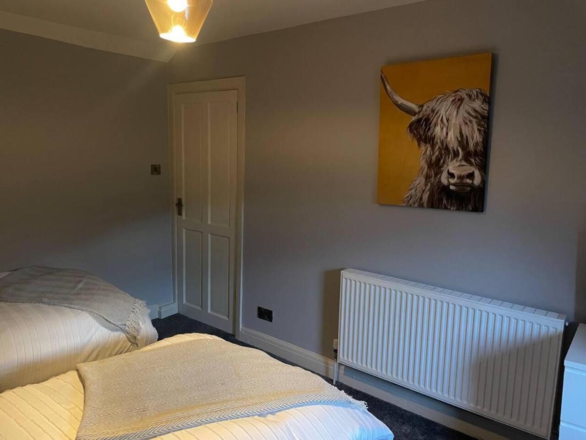 Cosy Apartment Above Village Pub Buxton  Kültér fotó